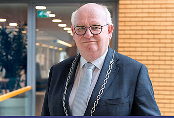 foto van de burgemeester van Lochem